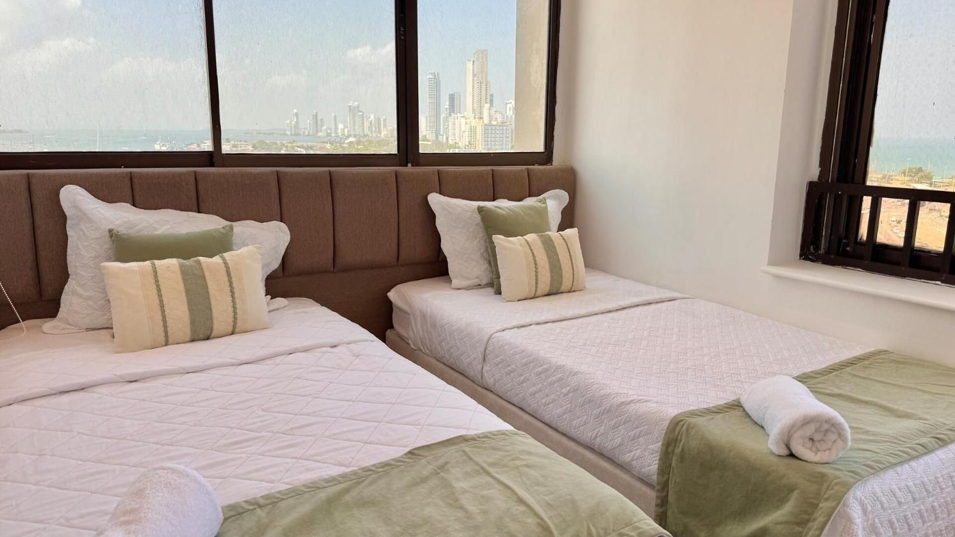 Downtown 2br - Unbeatable Views *